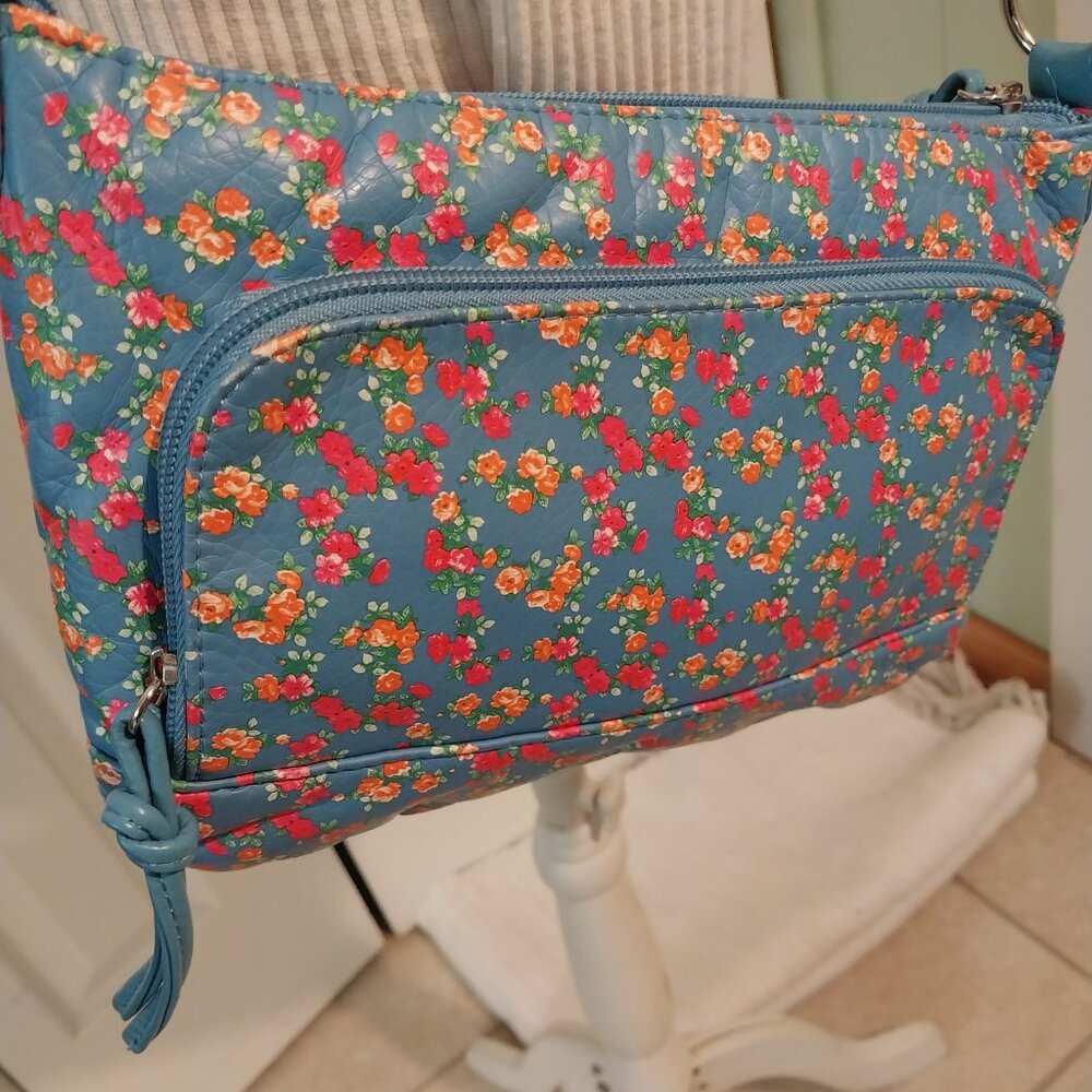 3359 Small Bueno Crossbody in Teal Blue Print. - Picture 6 of 10